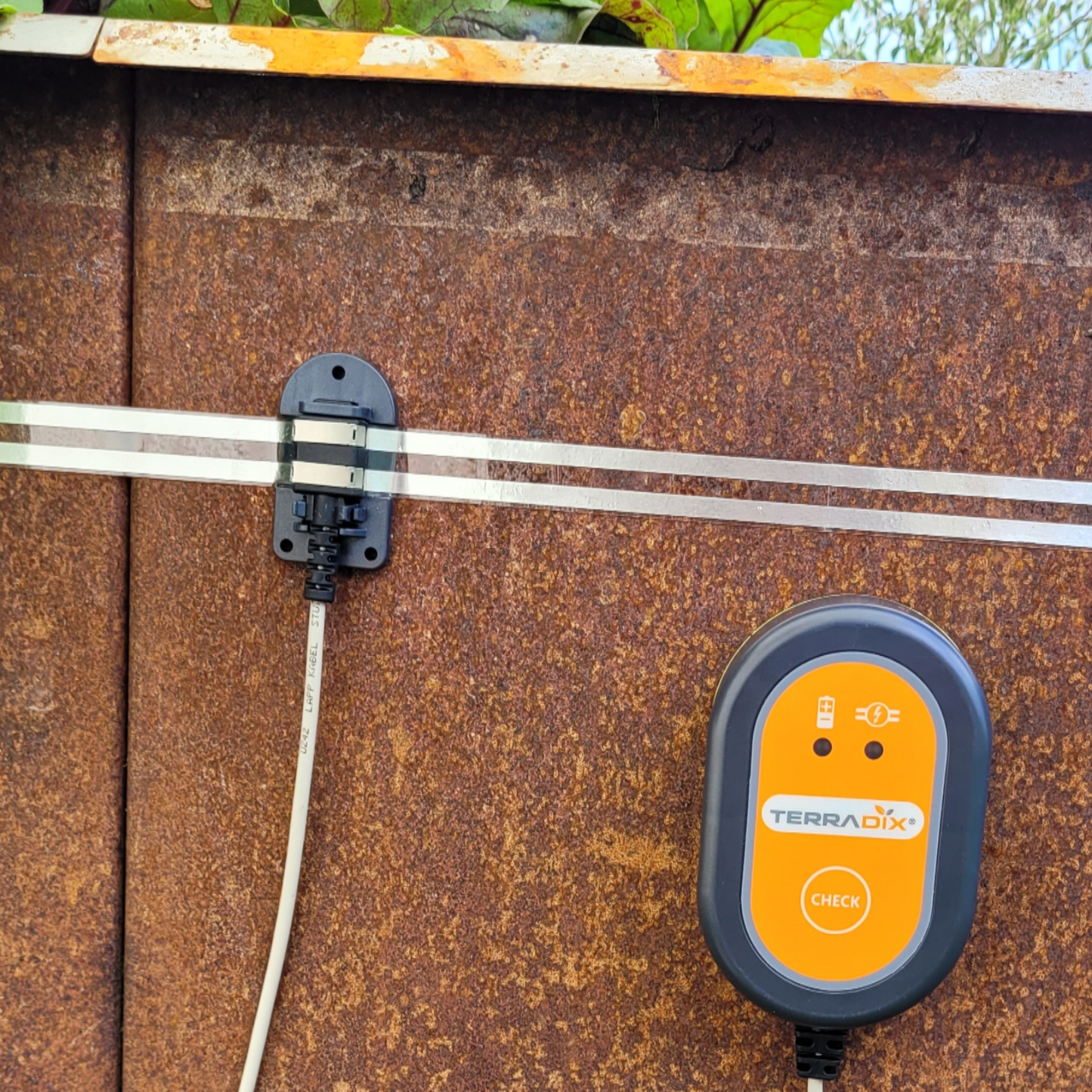 Terradix® Snailfence - der elektrische Zaun gegen Schnecken