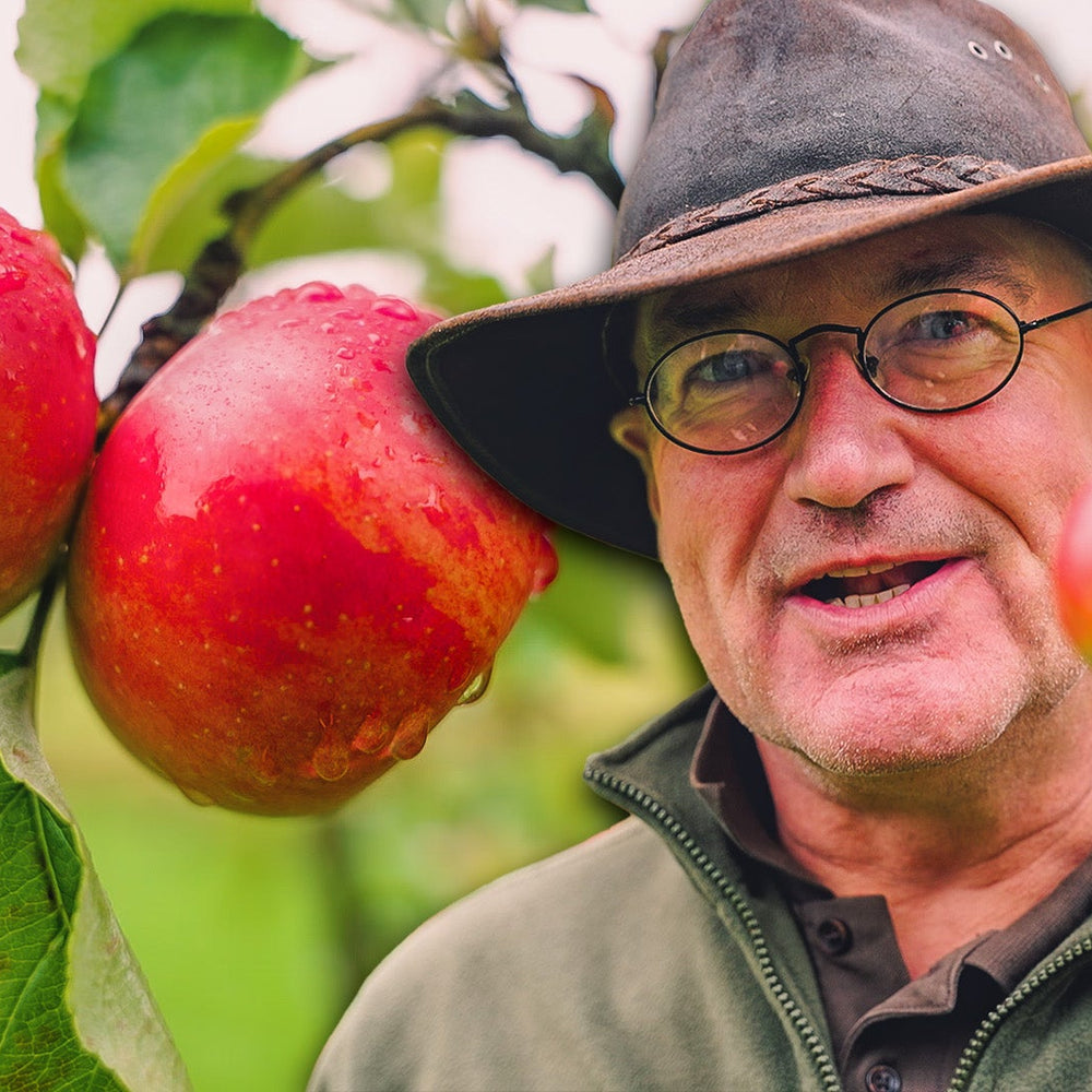 Der Gartencoach mit Apfel